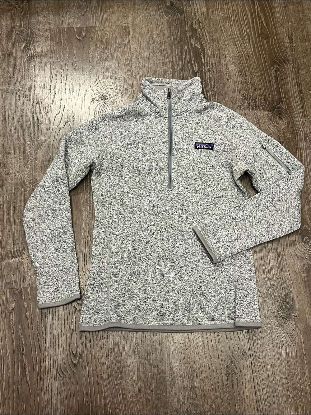 Patagonia Women’s Light Gray Half-Zip Fleece Pullover
